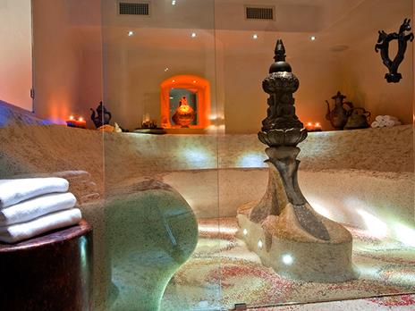 SMARTBOX - Genova a 5*: 2 notti con accesso Spa e cena gourmet presso lo storico Grand Hotel Savoia - Cofanetto regalo - 5