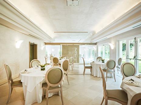 SMARTBOX - 2 notti con colazione e aperitivo di benvenuto presso l'affascinante 5* Villa Lattanzi - Cofanetto regalo - 7