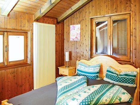 SMARTBOX - Nel verde del Trentino con la famiglia: 1 notte con colazione in strutture selezionate - Cofanetto regalo - 3