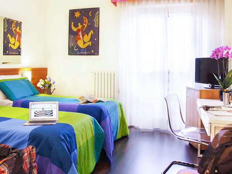 SMARTBOX - Nel cuore d'Italia: 1 notte con colazione alla scoperta dell'Umbria per tutta la famiglia - Cofanetto regalo - 53 soggiorni in tipici agriturismi, accoglienti B&B o eleganti hotel 3* - 6