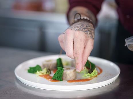 SMARTBOX - 1 notte in hotel 4* vista mare con lezione di cucina e cena a Ercolano - Cofanetto regalo - 5