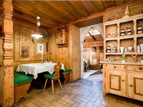 SMARTBOX - 1 notte in hotel 4* con degustazione per 2 in Trentino - Cofanetto regalo - 7