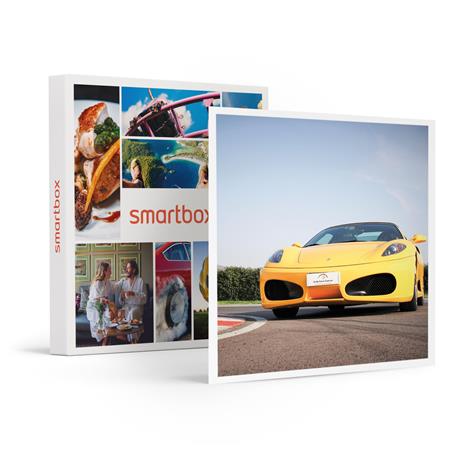SMARTBOX - Corso di guida sportiva con lezione teorica ed esercitazione pratica su pista - Cofanetto regalo