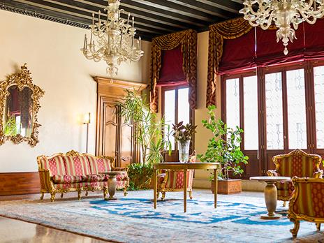SMARTBOX - 1 notte in camera Deluxe con colazione al 4* Liassidi Palace Hotel vicino a Piazza San Marco - Cofanetto regalo - 3