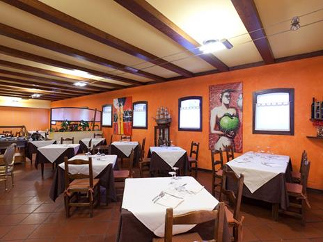 SMARTBOX - Fuga a 4* in Veneto: 1 notte con cena di 2 portate all'UNAWAY Hotel Occhiobello - Cofanetto regalo - 5