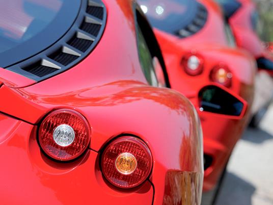 SMARTBOX - A tutto gas: 1 emozionante giro in Ferrari tra le strade di Maranello - Cofanetto regalo - 5