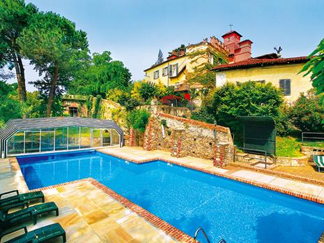 SMARTBOX - Tra stelle e natura al Castello Rosso: 2 notti in Depandace con aperitivo e degustazione - Cofanetto regalo - 6