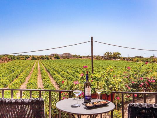 SMARTBOX - 3 notti in camera Superior con pranzo o cena presso il Luxury Wine Resort 5* Baglio Oneto - Cofanetto regalo - 5