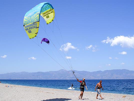 SMARTBOX - 1 adrenalinica attività in riva al mare per 2 amanti dell'acqua salata - Cofanetto regalo - 9