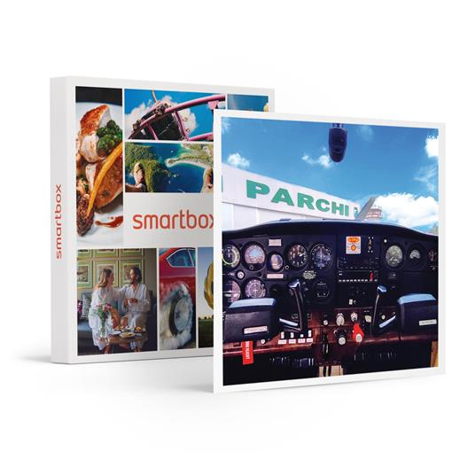 SMARTBOX - Tra le vette del Gran Sasso: esclusivo volo per 3 a bordo di un Piper PA28RT-201T - Cofanetto regalo