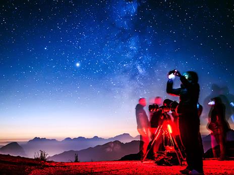 SMARTBOX - Osservazione delle stelle con guida esperta e telescopio professionale per 2 persone - Cofanetto regalo - 5