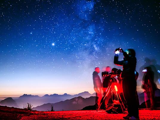 SMARTBOX - Osservazione delle stelle con guida esperta e telescopio professionale per 2 persone - Cofanetto regalo - 5