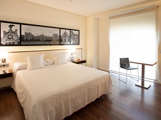 SMARTBOX - Fuga a 4* a Valencia: 2 notti con colazione all'Hotel Primus Valencia - Cofanetto regalo - 3