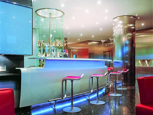 SMARTBOX - Benvenuto a Bologna: 1 notte in hotel 4* con colazione e aperitivo incluso - Cofanetto regalo - 5