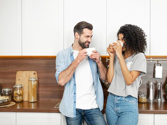SMARTBOX - Ammazzacaffè Time: 1 bottiglia di grappa e 2 confezioni di caffè miscela arabica a domicilio - Cofanetto regalo - 7