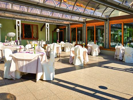 SMARTBOX - Romantico aperitivo in Spa: 1 notte con trattamento di coppia - Cofanetto regalo - 7