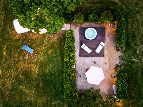 SMARTBOX Yoga e Glamping in Toscana: 1 notte in Bolla con Prosecco idromassaggio e Yoga Fly Retreat Cofanetto regalo - 13