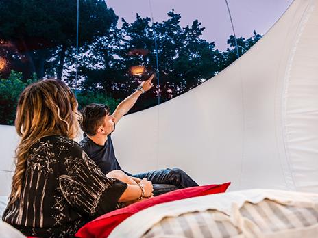 SMARTBOX - 1 notte in Bubble Glamping in Toscana con Prosecco e accesso alla vasca idromassaggio - Cofanetto regalo - 13