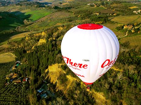 SMARTBOX - Io & Te tra le nuvole: 1 romantico volo in mongolfiera per 2 sposi - Cofanetto regalo - 2