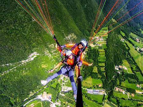 SMARTBOX - Matrimonio ad alta quota: 1 avventura adrenalinica in volo per 2 novelli sposi - Cofanetto regalo - 3