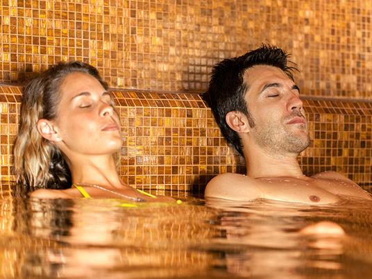 SMARTBOX - Benessere per la sposa: 1 massaggio o trattamento per Lei - Cofanetto regalo - 5