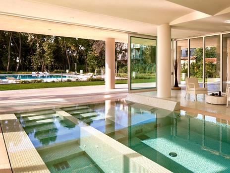 SMARTBOX - Benessere per la sposa: 1 massaggio o trattamento per Lei - Cofanetto regalo - 6