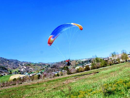 SMARTBOX - Con il cuore tra le nuvole: adrenalina in volo per 2 amanti del brivido - Cofanetto regalo - 7
