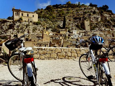 SMARTBOX - Al cuore di Scicli: 2 notti con idromassaggio e tour in bici - Cofanetto regalo - 4