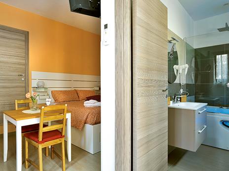 SMARTBOX - Benessere barocco a Scicli: 3 notti con idromassaggio e tour guidato della città in bici - Cofanetto regalo - 3