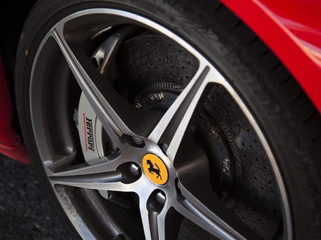 SMARTBOX - Guida su pista a Castelletto di Branduzzo: 1 giro su Ferrari 458 con video - Cofanetto regalo - 4