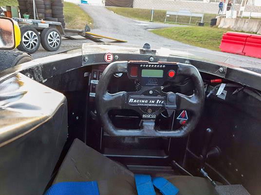 SMARTBOX - 10 giri in Formula 4 con video nell'Autodromo di Varano - Cofanetto regalo - 7