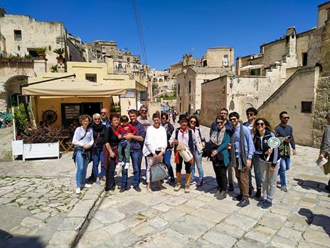 SMARTBOX - A Matera in Tuk Tuk: visita panoramica del centro storico con ingresso in Casa Grotta per 2 - Cofanetto regalo - 3