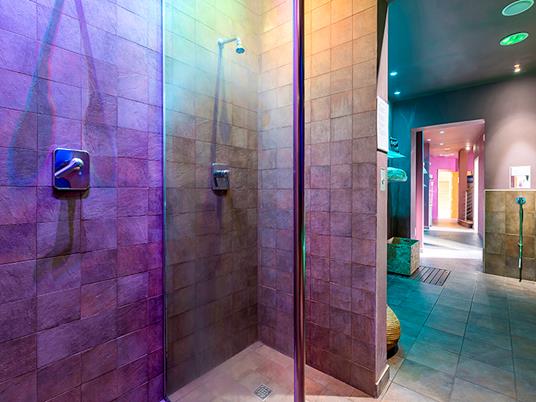 SMARTBOX - A Rimini con relax: 1 accesso di 2 ore alla Spa privata in hotel 4* per 2 persone - Cofanetto regalo - 3