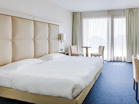 SMARTBOX - Magia thailandese sul Lago d'Iseo: 1 notte in camera Superior e accesso all'area spa - Cofanetto regalo - 4