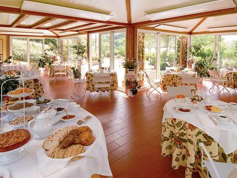 SMARTBOX - Fuga in un relais d'epoca a Firenze: 1 notte in Junior Suite con cena e area relax - Cofanetto regalo - 4