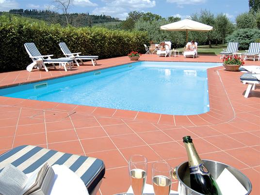 SMARTBOX - Insieme sulle colline fiorentine: 3 notti in camera Deluxe con ingresso all'area spa - Cofanetto regalo - 2