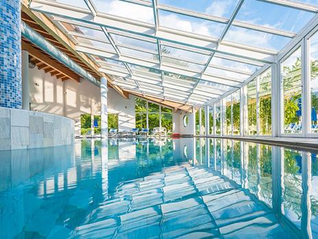 SMARTBOX - Momenti di gusto e relax: 1 notte con pausa benessere e 1 deliziosa cena - Cofanetto regalo - 5