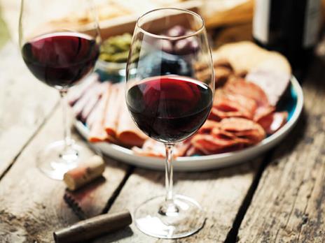 SMARTBOX - Sport, vino e buon cibo: 1 divertente attività sportiva e 1 degustazione di vini per 2 - Cofanetto regalo - 2