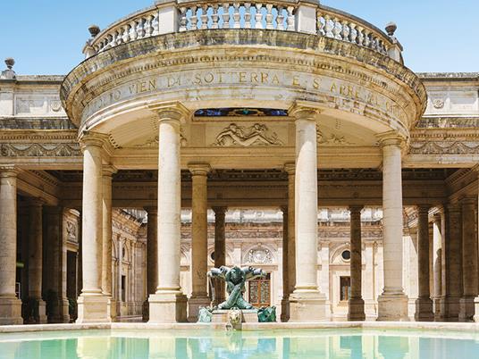 SMARTBOX - Fuga alle terme con gusto: 1 notte con colazione, 1 trattamento benessere e cena - Cofanetto regalo - 3