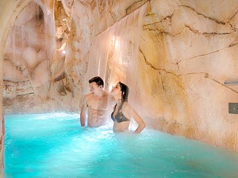 SMARTBOX - Pausa relax e gusto in Lombardia: 1 trattamento benessere e 1 cena per 2 - Cofanetto regalo - 5