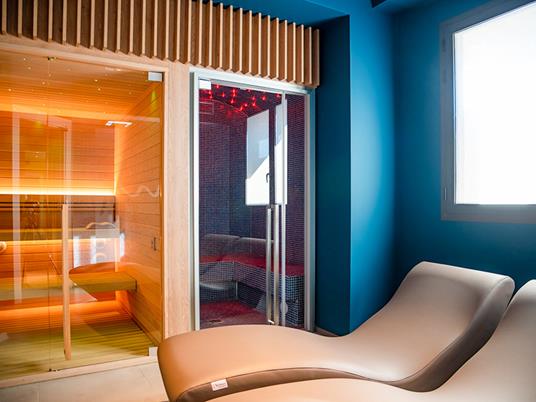 SMARTBOX - Nel cuore di Modica: 1 notte con pausa benessere e cena romantica in hotel 4* - Cofanetto regalo - 3