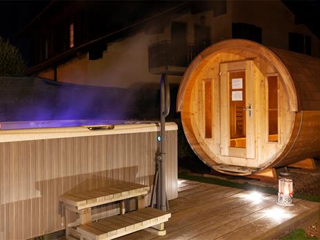 SMARTBOX - In Trentino con gusto e relax: 2 notti con cena e accesso al centro benessere - Cofanetto regalo - 3