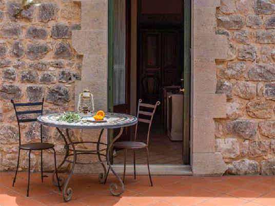 SMARTBOX - Fuga a Modica: 1 notte in un country hotel 4* con piscina in Val di Noto - Cofanetto regalo - 3