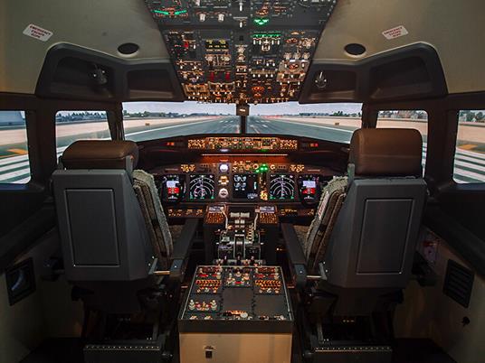 SMARTBOX - Pilota un Boeing 737: volo di 1h e 30min con simulatore professionale - Cofanetto regalo - 4