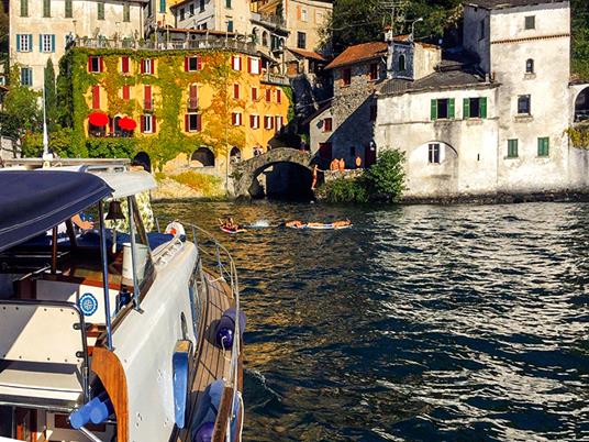 SMARTBOX - La magia del Natale con tua sorella: soggiorni, cene, avventure o pause benessere per 2 - Cofanetto regalo - 6