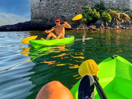 SMARTBOX - La magia del Natale con tua sorella: soggiorni, cene, avventure o pause benessere per 2 - Cofanetto regalo - 7