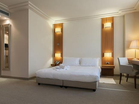 SMARTBOX - Piemonte in bicicletta: 1 notte in Junior Suite in bike hotel 4* vicino Torino - Cofanetto regalo - 3