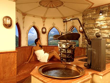 SMARTBOX - Lusso e relax in Trentino: 2 giorni in hotel 4* con accesso al centro benessere - Cofanetto regalo - 8