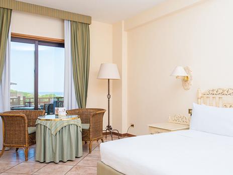SMARTBOX - Relax e buon cibo in Campania: 1 notte con accesso alla Spa e cena in hotel 3* e 4* - Cofanetto regalo - 3