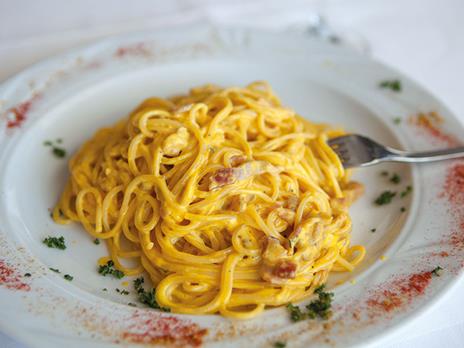 SMARTBOX - Elegante soggiorno in Lombardia con accesso Spa e cena romantica - Cofanetto regalo - 2